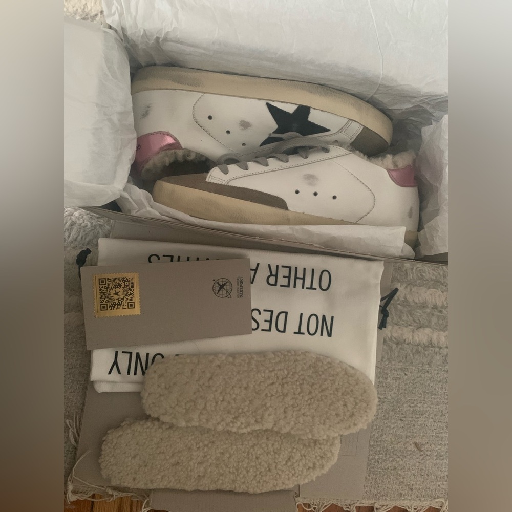 Golden Goose Superstar Shearling Sneaker White, Pink, Black NIB - Picture 5 of 13
